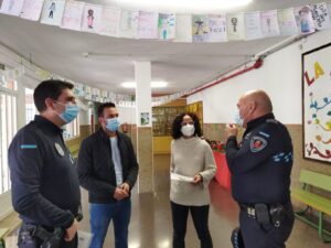 Puerto Lumbreras implanta el servicio Policía Tutor en los centros escolares (5)
