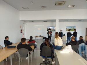 Quince jóvenes de Puerto Lumbreras finalizan la formación en limpieza de espacios públicos e instalaciones industriales