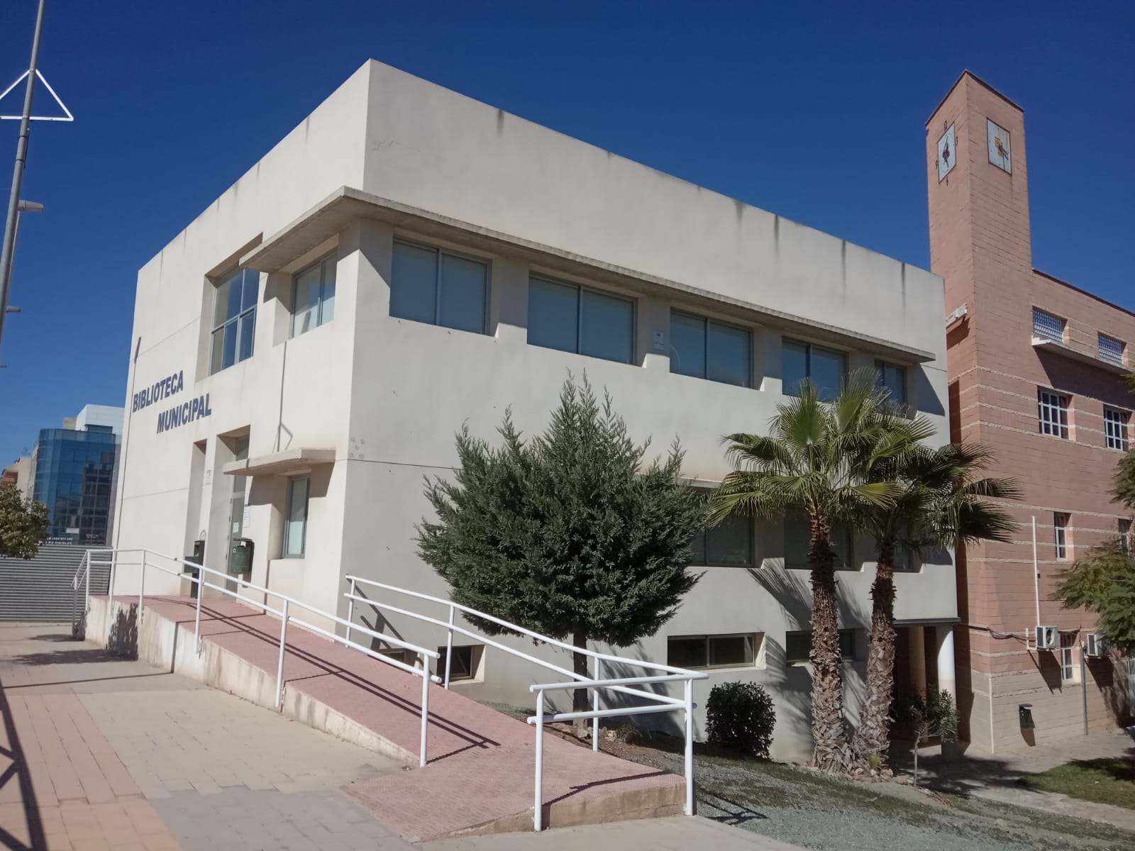 La-Biblioteca-Municipal-de-Puerto-Lumbreras-cuenta-con-un-Club-de-lectura-gratuito-y-abierto-para-el-publico-adulto