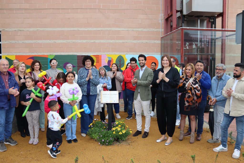 Puerto Lumbreras estrena el ‘Jardín de las Letras’, un nuevo espacio verde junto a la Biblioteca Municipal