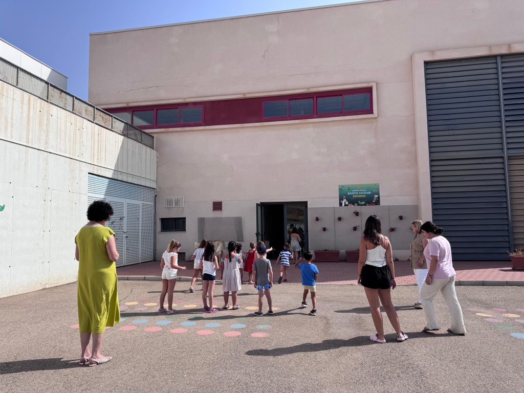 Visita-alcaldesa-Escuelas-de-Conciliacion-de-Verano-Municipales