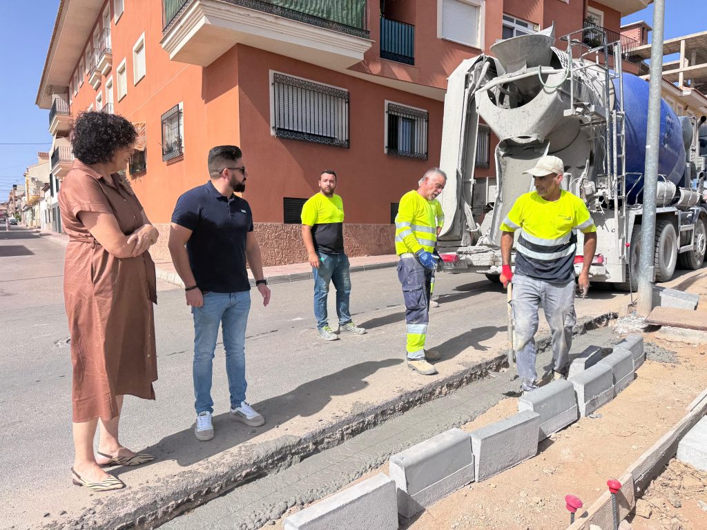 La Concejalía de Obras Públicas mejora las calles Fuente Álamo y Avenida de Almería de Puerto Lumbreras y Río Guadalquivir de La Estación